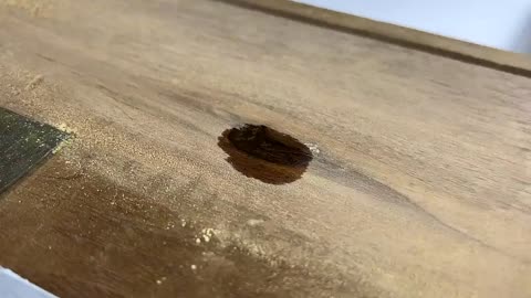 Chemical reaction of super glue and saw dust First aid for damaged wood [Woodworking Tips]