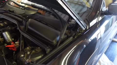 BMW 650i E64 - Can You Lower the soft top manually? Maybe! Error Codes, sensor mess & More.