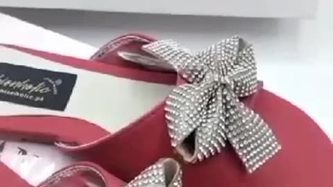 Ultimate Comfort: Unveiling the Luxury of UGG Slippers | Fashionholic #flipflopforwomen #slippersugg