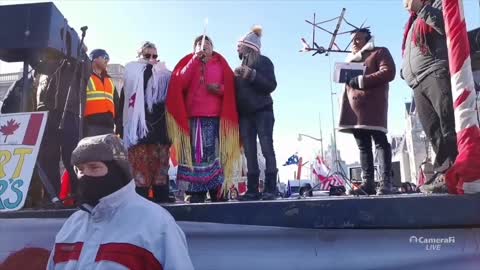 Indigenous Clan Mother blesses Truckers Freedom Convoy