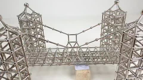 Tower Bridge made of Magnets | Magnetic Games