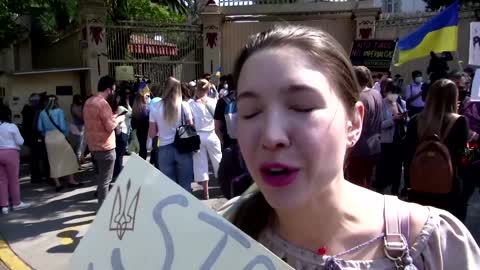Ukrainians in Latin America protest Russia's invasion