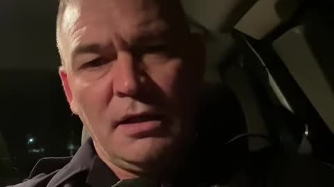 AMERICAN POLICE OFFICER SEND MESSAGE TO LAW INFORCERMENTOF CANADA.