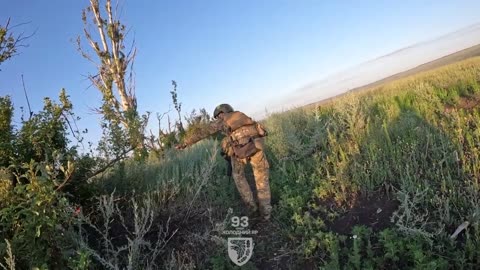 Ukrainian Scouts Moving on Russian Lines