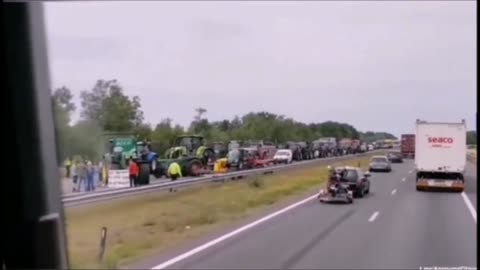 BREAKING Dutch Farmers Go On The Offensive Against Government Overreach !!! TNTV.