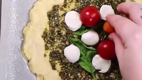 Keto Recipe - Tomato Basil and Mozzarella Galette #ketorecipe