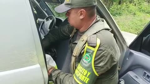 Hallazgo de cocaína en camioneta