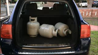 How to Stop 9kg Gas Bottles from Rolling Around in your Car