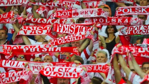 Lewandowski, gol dla Polski! Śpiewa KRZYSZTOF KRAWCZYK