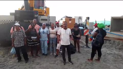 Actores de playa paralizan obras costeras y se encadenarán en Bocagrande