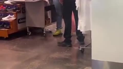 Shoplifter threatens to call the police on the store employee for putting they hands on her😠😡😒