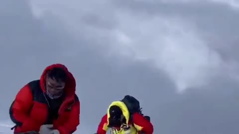 Climbing Mount Everest, the world's highest peak, without both legs