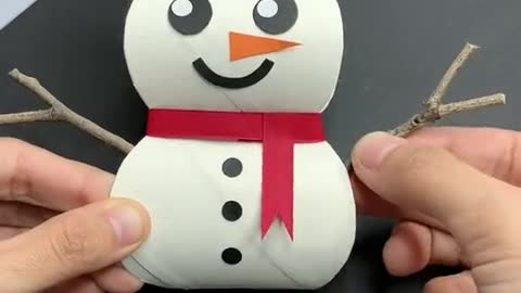 Make a cute snowman with paper