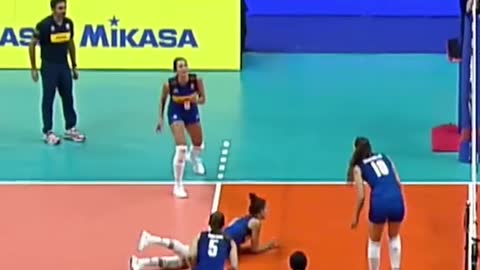 How many blocks! 👀 #volleyballworld #volleyballrally #megarally #VNL #volleyball