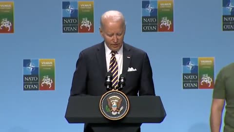 Biden addresses Ukrainian President Volodymyr Zelenskyy as "Vladimir,"