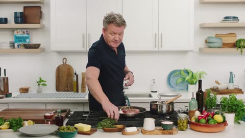 Gordon Ramsay Makes the Perfect Steak | Cooking With Gordon | HexClad