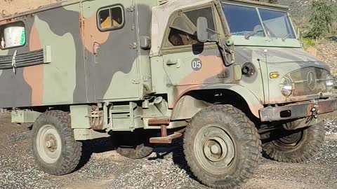 Unimog 404 Radio Truck