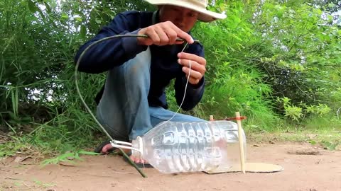 Creative Unique Quick Parrot Trap Using 5 Liters Bottle, Paper And Woods - Bird Trap Working 100%_p5