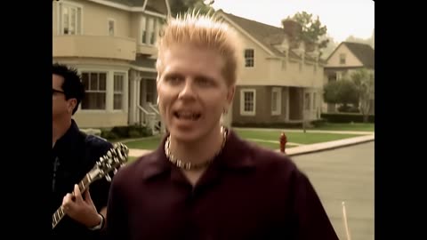 The Offspring - Why Don't You Get a Job? (Official Music Video)