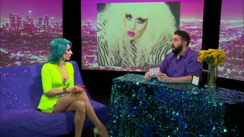 Detox LOOK AT HUH! On Season 1 of Hey Qween with Jonny McGovern