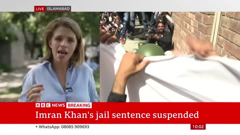 Imran Khan: Jail term suspended for Pakistan's former leader - BBC News