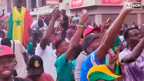 Senegal Fans in Dakar Celebrate 2-1 Win vs Ecuador & Qualification to World Cup Last 16
