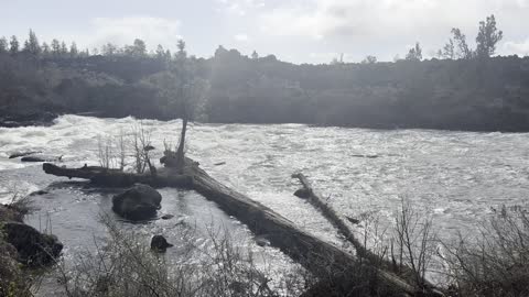 ENJOY the Peace & Quiet of Lava Island & Roaring Deschutes River – Central Oregon – 4K