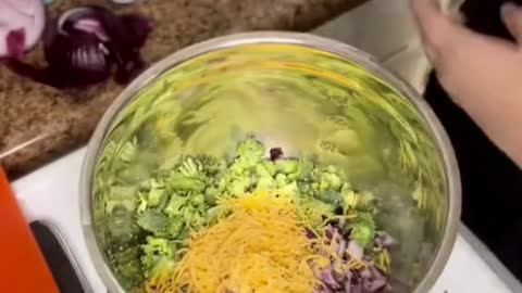 keto broccoli salad