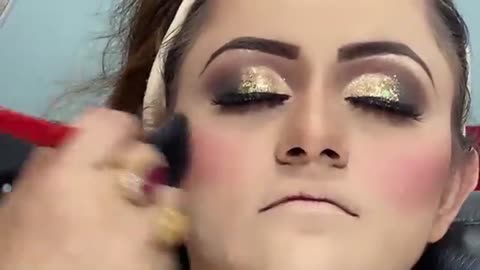 Barat makeup look beautiful bride