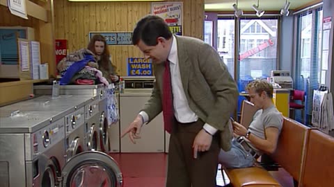 Mr.Bean army funny clip