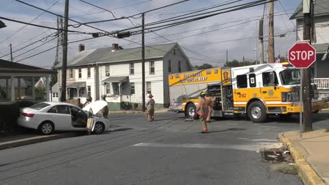 Car gets T-boned at intersection injuring one person