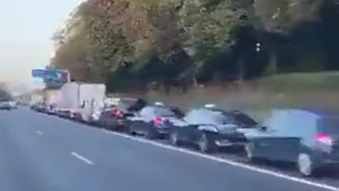 Fuel crisis in France causes long queues to gas stations