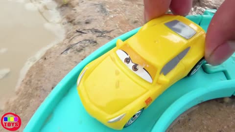 Disney Cars Toys Lightning Mcqueen Saw the ghost in the cave.