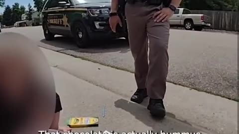 Child Asks Deputy Why He Doesn’t Have Doughnuts #shorts