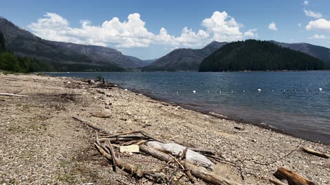 SERENE SILENCE & BEAUTY @ Mongold Day Use Beach Area & Boat Ramp/Dock @ Detroit Lake | Oregon | 4K