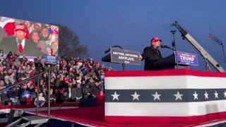 "We want Trump" Pennsylvania crowd roars for the former President