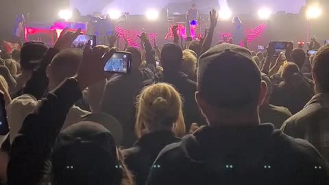 Lynyrd Skynyrd Concert (Clips)