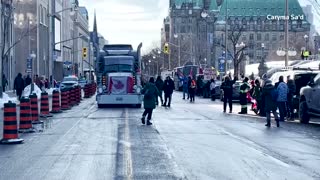 Truckers gather in Ottawa to protest vaccine mandate