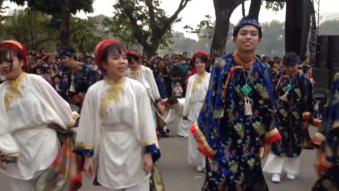 Yosakoi Song EDM Remix Vietnamese Traditional Music in Ao Dai Vietnamese Traditional Long Dress