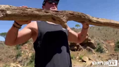 Chris Hemsworth's Wild Safari Workout: Watch Thor Actor Improvise a Fitness Routine in Kenya