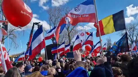 "You'll never walk alone" rings out as Dutch farmers hit the Hague