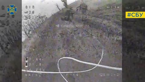 Russian stretcher bearers attacked by Ukrainian drones