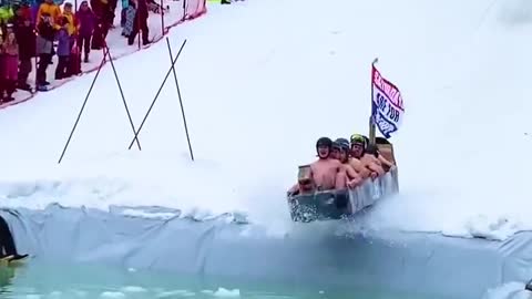 The ski vision of the cardboard canoe competition is shocking