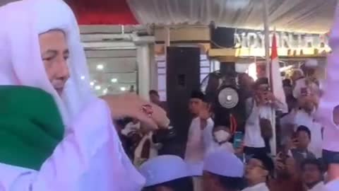 Maulid akbar habib lutfi bin yahya pekalongan