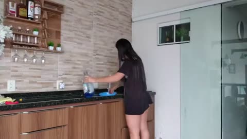Limpando minha casa Brazilian Sexy Cleaning the house