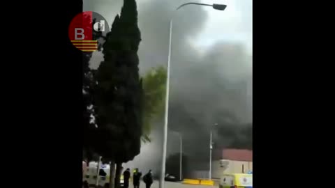 Incendio en una nave de la Zona Franca