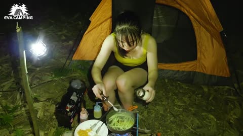 Solo camping in the heavy rain: In the big forest-I hear birds singing, insects chirping #ASMR