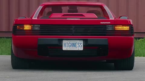 Ferrari Testarossa 1984 sport ... welcome to time machine