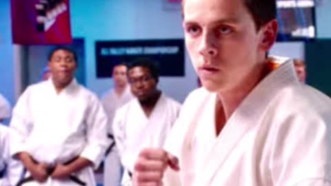 O CAMPEÃO MAIS FORTE DE COBRA KAI É O FALCÃO?