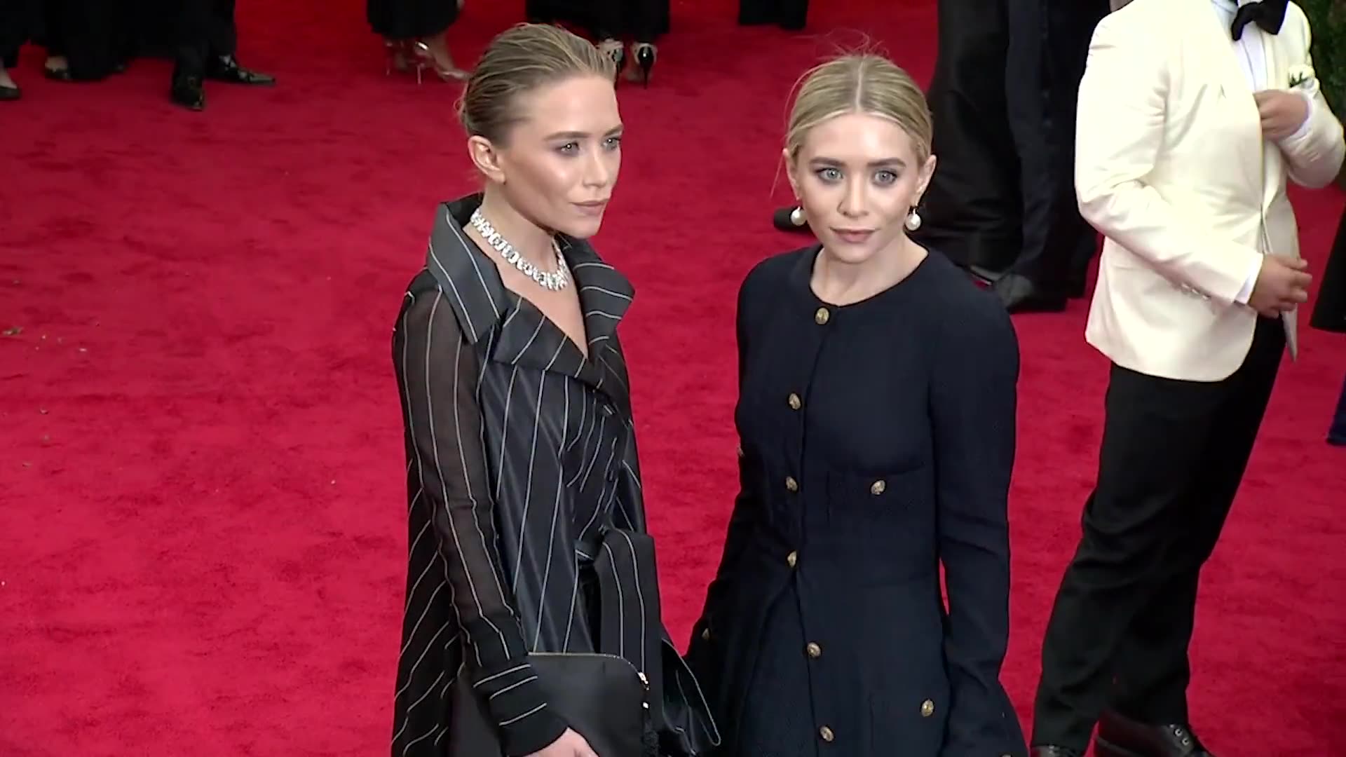 Mary-Kate and Ashley Olsen gave heartfelt speech to make amends with 'Full House' cast after Bob Saget's death